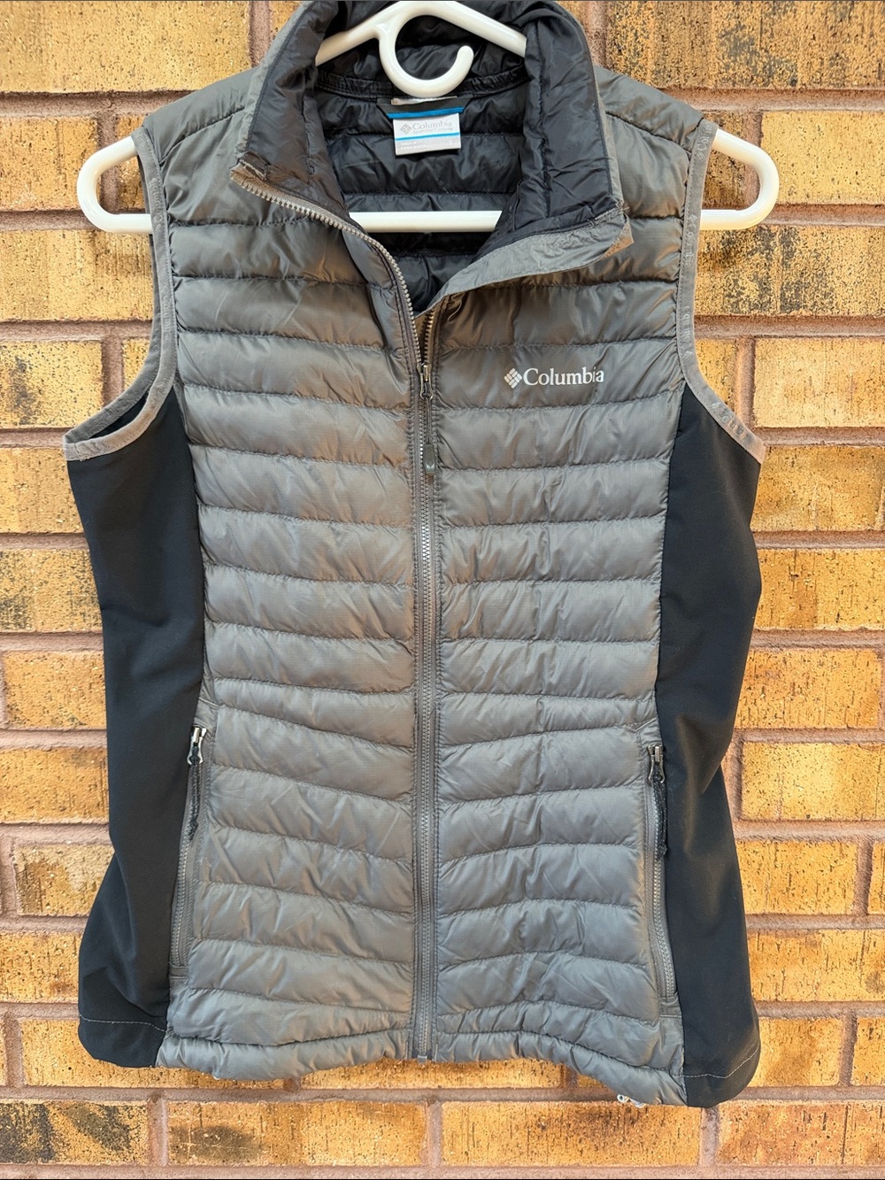 Columbia Gray and Black Quilted Insulated Vest